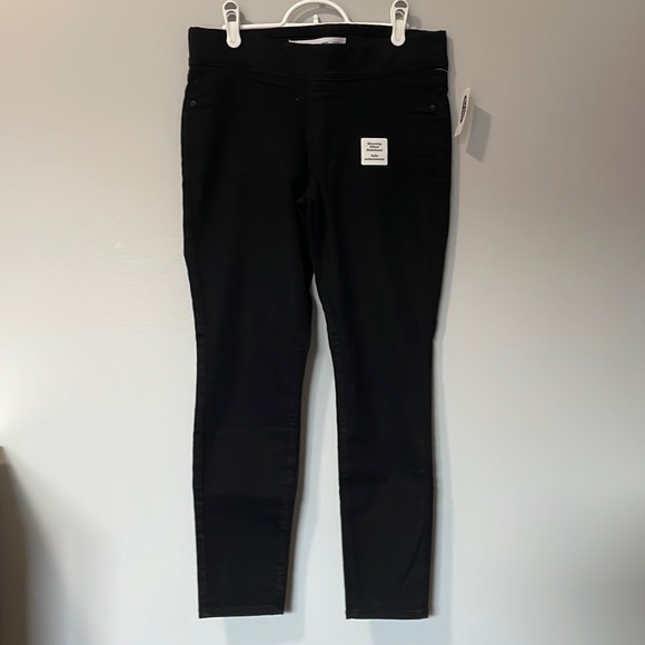 BNWT Old Navy Super Skinny Black Jeggings Petite - Picture 1 of 7